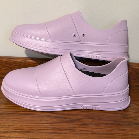 STAND + Gales frontline ultra comfort nurses shoes, lavender color, like new - Picture 2 of 8